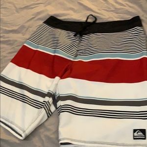 Quicksilver Baggies Board Short Size 34